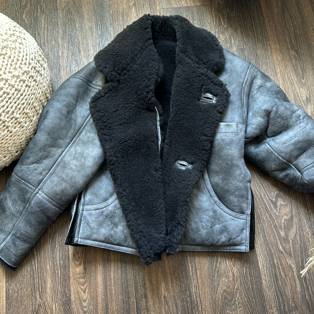 NWT Sandro Paris Shearling Aviator Jacket Grey Black Sherpa Leather Size FR 36